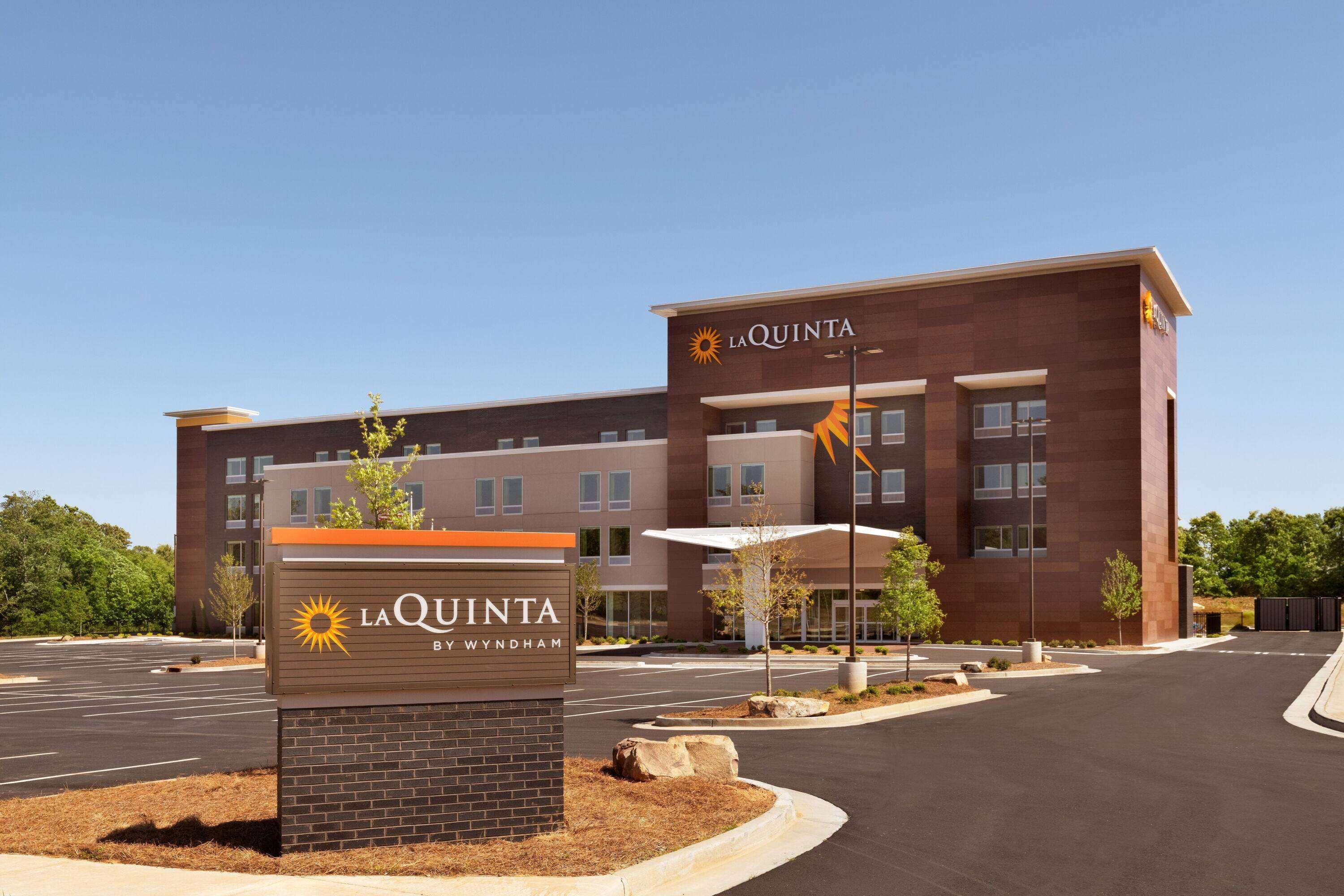La Quinta Inn & Suites By Wyndham Braselton Exteriér fotografie