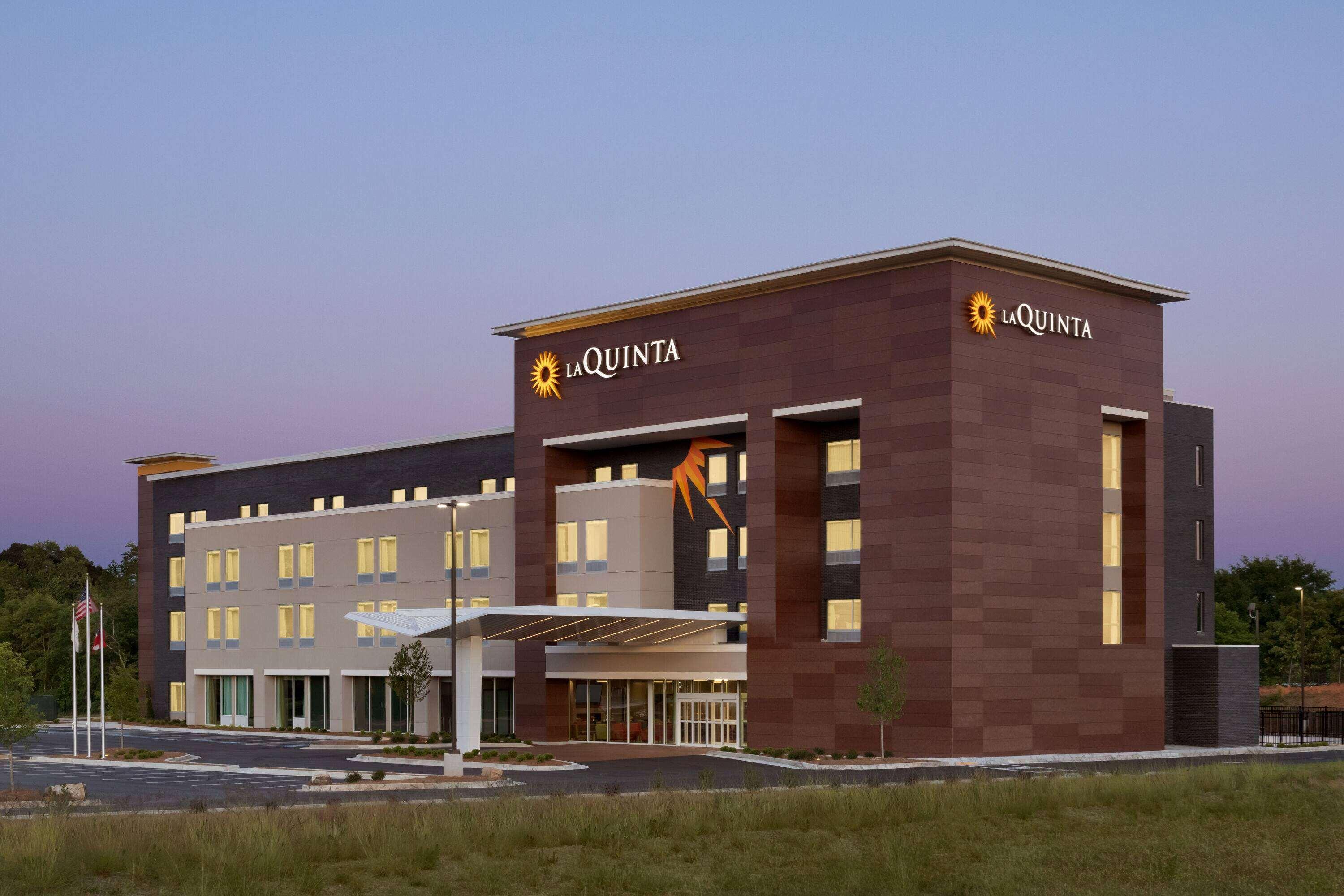 La Quinta Inn & Suites By Wyndham Braselton Exteriér fotografie